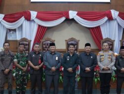 Pj Bupati Raden Najmi Tandatanggani KUPA – PPAS 2024 Pada Paripurna DPRD Muaro Jambi