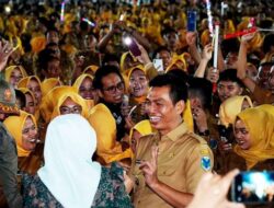 Bupati Fadhil Arief Lantik Ribuan PPPK Batang Hari, Dimeriahkan Pesta Kembang Api