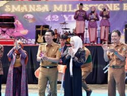 Hari Jadi SMAN 1 Ke-42 Batang Hari, Bupati Fadhil Arief Ajak Guru Perkuat Literasi dan Siswa Dekat dengan Guru