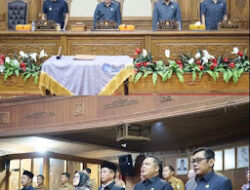 DPRD Muaro Jambi Sahkan Ranperda Pertanggungjawaban APBD 2025 dan Empat Ranperda Strategis